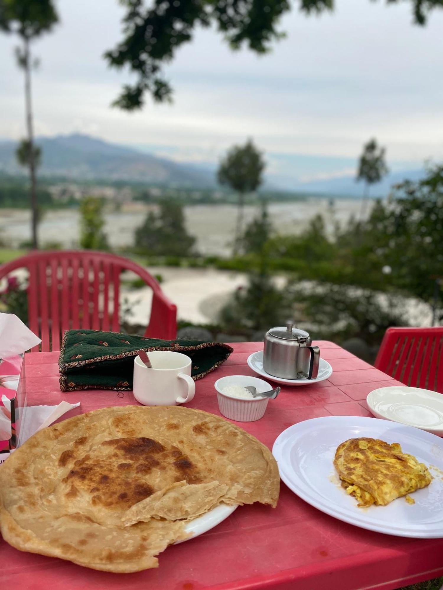 Rock City Resort Saidu Sharif Exterior foto