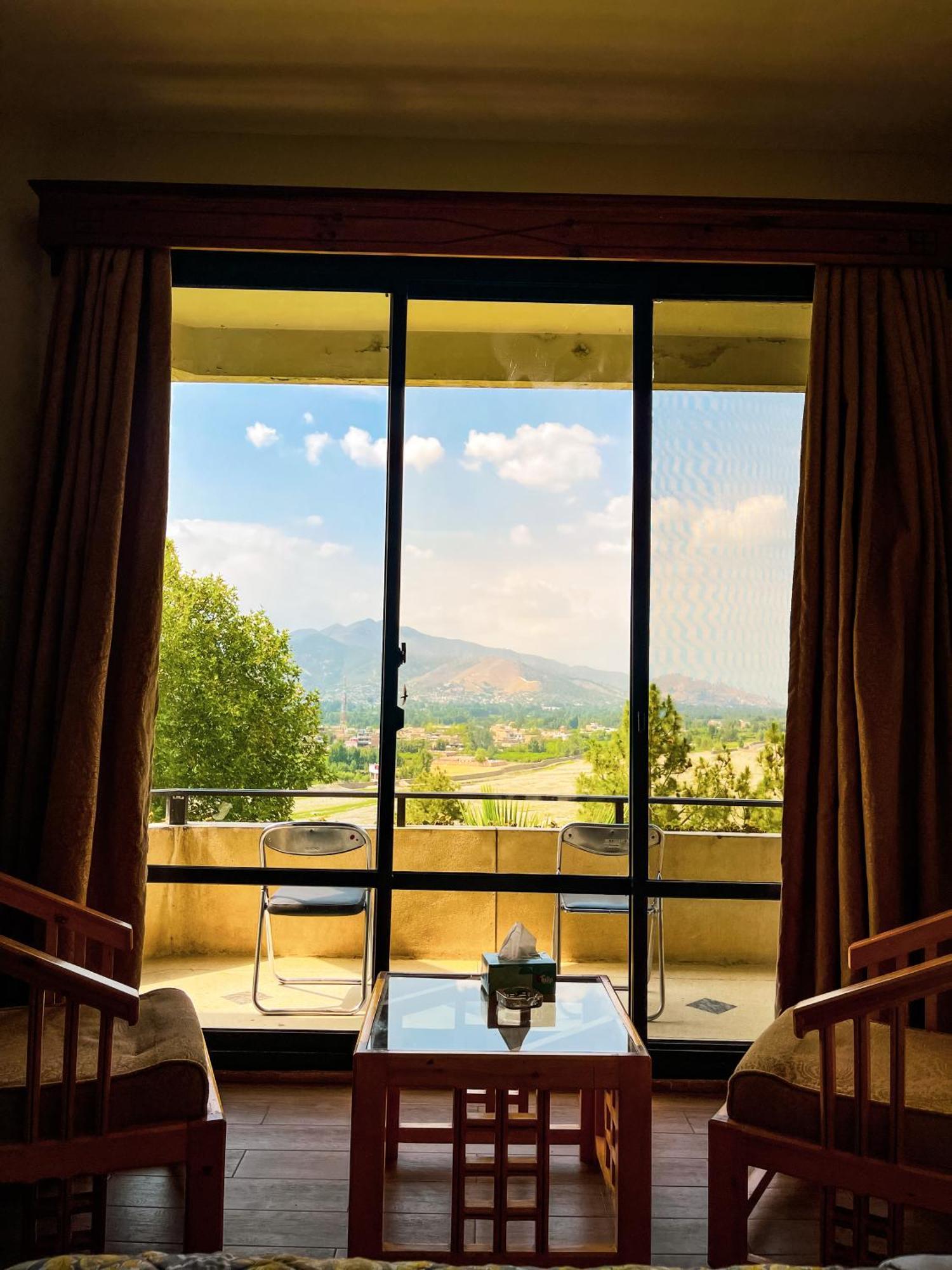 Rock City Resort Saidu Sharif Exterior foto